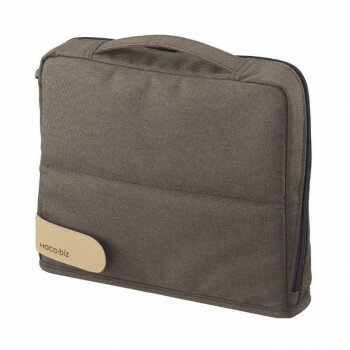 ワークツールが一覧できるスペース設計ワークツールをひとつにまとめて持ち運べ、机上で省スペースに使えます。サイドに固定ベルトを留めると自立します。スタンド式で開口部が前方に広がり、中身が見やすく取り出しやすい。ワークツールが一覧できるスペース設計。スマートフォン(5.5インチ以下)も立てかけられ、便利です。社内持ち運び用バッグやパーソナルロッカーなどに収納しやすい無駄を省いた四角い形状です。持ち手があるので持ち運びに便利です。オフィスになじむデザインとカラーリングです。※本製品は衝撃から収容物を保護するものではありません。※縫製品ですので、上記寸法・質量には差が出る場合がございます。ご了承ください。サイズ外寸法:W215×D45×H185mm、内寸法:W200×D35×H160mm個装サイズ：5×19×24cm重量約160g個装重量：167g素材・材質表材・内装:ポリエステル芯材:PP・PU生産国中国fk094igrjs