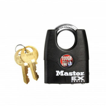 防犯対策に。シャックル部にカバーがあるシャックルガードデザイン。シャックルの露出を抑え不正な切断攻撃を防ぎます。非常に頑丈なラミネートスチール構造。切断に強い焼き入れ鋼製シャックル。シャックルの左右内側2ヶ所をロックするダブルロック構造。※...