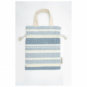 おすすめ大きめで使いやすい巾着バッグです。紐を絞ってかわいい巾着型に。サイズ32×26cm個装サイズ：32×26×2cm重量個装重量：90g素材・材質綿100%生産国インドfk094igrjs