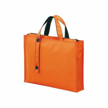 おすすめ持ち手の長さを変えられる2ウェイタイプのバッグ。※ショルダーベルトが取り付け可能なナスカンは付いていません。【ご使用上のご注意】※物を入れた状態で、本体を落下させたり振り回したりしないようご注意ください。思わぬ怪我や破損につながる恐れがあります。※無理にモノを詰め込まないでください。また7kgより重い物を入れて使用しないでください。※先のとがった物や、鋭利な物は予め保護したうえで収納してください。※貴重品や電子機器を収納する際は、十分お気をつけください。万一の紛失破損の補償は致しかねます。【製品お取り扱いのご注意】※汗や雨などに濡れたまま、他の繊維などの上に放置したり摩擦すると色移りする恐れがありますのでご注意ください。※変形、変色の原因となりますので、洗濯機のご使用は避けてください。また、汚れのふき取りにベンジン・シンナーなど有機溶剤のご使用は避けてください。※高温多湿の環境や紫外線があたる場所での放置・保管は避けてください。※縫製品の為、サイズ、風合い、色合いにつきましては個体差があります。サイズ400×80×300mm、持ち手を含む高さ:390mm個装サイズ：43×37×9cm重量個装重量：500g素材・材質ポリエステル仕様サイズ:B4収容サイズ:縦257×横364×幅55mm耐荷重:7kg生産国カンボジアfk094igrjs