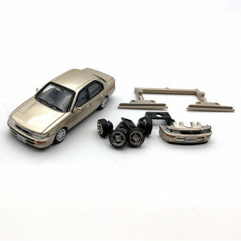 ビ-エムクリエイションズ トヨタ カローラ 1996 AE100 シャンパン RHD 1/64スケール 64B0252