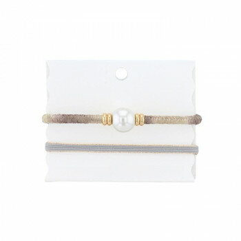 簡単に上品なヘアアレンジへシンプルなデザインのヘアブレスです。※手作業のため個体差があります。※再生産ごとに色ブレがある可能性がございます。サイズ直径:約6.2cm、パール:直径約1.2cm個装サイズ：7×9×4cm重量個装重量：100g素...