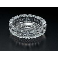 美しいカットが存在感をより一層高める応接室の必需品食洗機対応。サイズ16×16×5cm個装サイズ：16.4×5.4×16.4cm重量810g個装重量：810g素材・材質ソーダガラス仕様商品サイズ直径160×H50mm製造国日本美しいカットが存在感をより一層高める応接室の必需品 食洗機対応