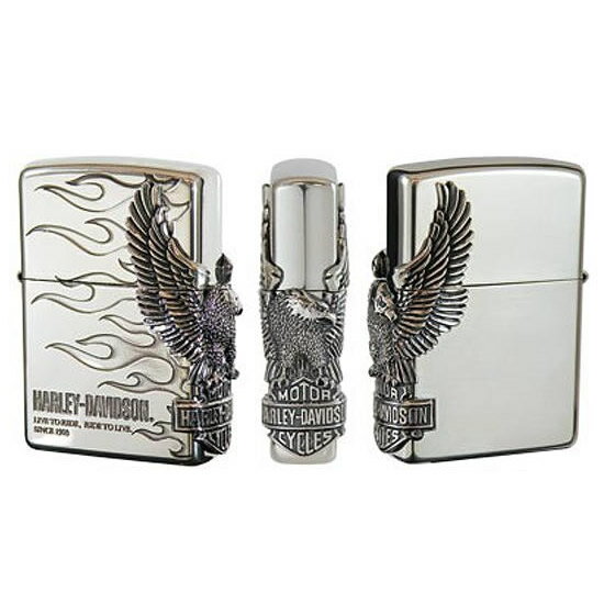 ハーレーダビッドソンとZIPPOのコラボライター!羽を広げた白頭鷲がシンボルのアメリカを代表するオートバイメーカー『ハーレーダビッドソン』と、アメリカを代表するライター『ZIPPO』のアメリカンなコラボレーション!いかにもアメリカらしいデザ...
