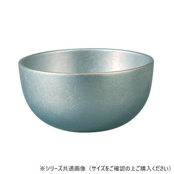 優しい色合いの「りん」優しい色合いの「りん」です。バレル研磨で仕上げています。サイズ60×60×31mm個装サイズ：30.0×20.0×15.0cm重量89g個装重量：650g素材・材質シルジン青銅・銅・亜鉛(表面加工/焼き付け塗装)生産国日本fk094igrjs