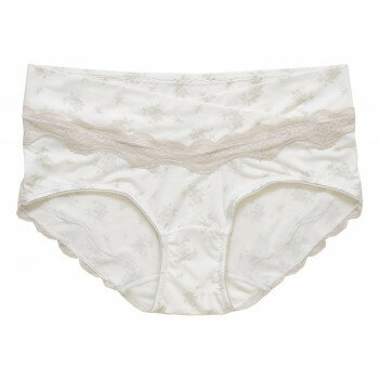 クロス形状のウエストベルトが特徴の産前産後兼用ショーツゴムを使用せずパワーネットを身生地で包んだ広幅のウエストベルトは、大きくなるおなかに面でソフトフィット。身体にやさしい仕様です。浅履きタイプのショーツなので、みぞおちあたりの不快な締めつけから解放され楽ちん。健診のエコー時にもスムーズです。産前産後と計算されたウエストラインでフロントをすっきり見せ、後はヒップをすっぽり包む安定感のあるバックスタイルです。身生地は、ストレッチ性のあるベア天竺素材なので、産前産後と長く使え、産後も上下コーデを楽しめます。ウエストとヒップはラグジュアリーなレースを贅沢にあしらいました。ヒップレースは直接肌に触れにくい生地の上に重ねる仕立てに。見た目も機能も充実なアイテムです。※マタニティサイズは一般のレディースサイズと異なりますのでご注意ください。※ボディサイズの変化は個人差がありますので、当てはまらない場合もございます。※妊娠月数、着用感の好みによって先を見越したサイズ選びをおすすめします※油分(ボディクリームオイル等)が製品に沈着すると色移りが発生する場合がございますのでご注意ください。※衛生商品のため、お客様都合による返品交換はできませんので、あらかじめご了承ください。サイズLサイズ(腹囲88〜110cm、ヒップ90〜103cm)個装サイズ：15×18×2cm重量個装重量：50g素材・材質ポリエステル90%、ポリウレタン10%(ベア天竺)、レース部分:ナイロン ポリウレタン、クロッチ裏:綿100%仕様【生地】厚さ:普通伸縮性:あり透け感:若干あり【お手入れ方法】洗濯機洗い可(ネット使用)生産国中国fk094igrjs