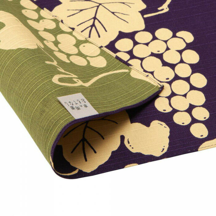 日本の伝統色で染めた「京都メイド」の風呂敷です。優しい雰囲気の和の花が暮らしをあたたかく演出します。サイズ約50cm幅個装サイズ：28×26×1cm重量個装重量：42g素材・材質綿100％(シャンタン生地使用)生産国日本日本の伝統色で染めた「京都メイド」の風呂敷です。※両面染めの特性上、多少の色ブレがございます。※柄の出方は1枚1枚異なります。優しい雰囲気の和の花が暮らしをあたたかく演出します。fk094igrjs