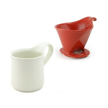 おすすめお手軽にドリップコーヒーを始められるコーヒードリッパーとカフェマグラージのセットボックスです。誰でも簡単に美味しいコーヒーを淹れられるのでプレゼントにもおすすめです。サイズドリッパー:W117×D152×H103mm、マグ:W130×D88×H108mm、トレイ:W83×D110×H50mm個装サイズ：15×13×21cm重量725g個装重量：100g素材・材質陶器(美濃焼)セット内容ドリッパーL、カフェマグラージ、ドリッパートレイ生産国日本fk094igrjs