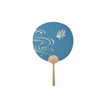 金魚と優雅な波紋が涼しげな印象の透かしうちわ金魚と優雅な波紋が涼しげな印象の透かしうちわです。シンプルなデザインなので老若男女問わずおすすめです。柄はトガの木を使用しています。サイズ25×38.5cm個装サイズ：37.0×24.0×1.5cm重量個装重量：20g素材・材質和紙、竹、天然木生産国日本fk094igrjs