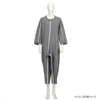 素材と機能にこだわって開発された介護寝巻。寝たきりの方の介護がしやすいよう、素材と機能にこだわって開発された介護寝巻です。胸元から足までフルオープン式のファスナーと、点滴などの医療行為や寝たきり、片マヒの方の着替えや清拭が楽に行える腕ファスナーがついています。おむつ交換に便利な股ファスナーもついています。ソフトケアねまきは、おむつ・おむつカバーを使用して着用することを想定してあります。【洗濯表示】洗濯:40度までのお湯か水で弱洗いアイロン:中、日陰のつり干しがよい※面ファスナーは必ず閉じる。※塩素系の洗剤および漂白剤はご使用にならないでください。サイズ個装サイズ：42.5×27.5×4.2cm重量個装重量：670g素材・材質綿68%・ポリエステル32%生産国フィリピンfk094igrjs