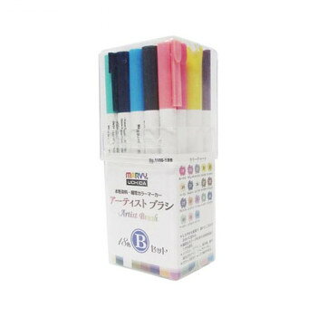 コミックやイラスト制作にぴったりのセットです。裏うつりしにくい水性染料インクと細くてコシのあるブラシペン先を採用した細筆マーカーです。水彩のようにみずみずしく繊細なタッチで描けます。※モニターの設定などにより、実際の商品と色味の見え方が異なる場合がございます。あらかじめご了承ください。サイズ個装サイズ：14.5×6.5×5cm重量個装重量：215g仕様インク:水性染料(中綿タイプ)ペン先:細筆18色セットセット内容カーマイン(19)、マジェンタ(20)、ダークグレイ(21)、レモンイエロー(22)、ゴールドオーカー(23)、ベージュ(24)、ボトルグリーン(25)、シルバーグレイ(26)、オリーブブラウン(27)、イングリッシュレッド(28)、プルシアンブルー(29)、ローズウッド(30)、ペールバイオレット(31)、ローレルグリーン(32)、オリエンタルブルー(33)、ペールグリーン(34)、コーラルピンク(35)、マンガニーズブルー(36)(各1本)生産国日本fk094igrjs