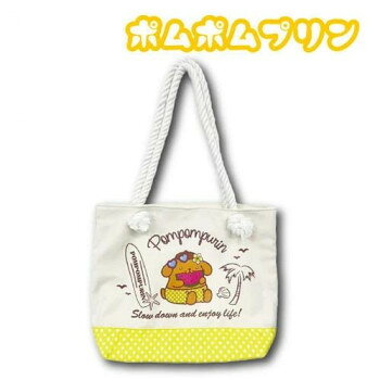 トロピカルなギャルがかわいさ満点持ち手にはロープ仕様を採用しておりしっかり握りやすく肩掛けもしやすいのがポイント。リゾート感のあるイラストと ポップなカラーがコーディネートのアクセントに。内側にはファスナーポケットが付きで小物の整理も簡単。開閉はマグネットボタン式で使いやすさと安心感もばっちり!サイズは普段使いにちょうどよく通勤・通学のサブバッグやお買い物、お出かけなど幅広いシーンで大活躍。【注意】※カラーにつきましては、ケータイ、パソコンのモニター環境により異なって見える場合がございます。予めご了承下さいませ。※繊維製品を使用しておりますので繊維の一部が抜ける場合がございます。※火気には近付けないようにご注意ください。※素材の性質上、摩擦や水漏れ等で色移りする場合がありますのでご注意下さい。※過度の重量物や、鋭利な形状の物を中に入れてのご使用は破損の原因になりますのでお避けください。※洗濯及びアイロン掛けはお避け下さい。サイズ約H30×W38×D13cm個装サイズ：13×38×30cm重量個装重量：273g素材・材質本体生地:綿70%/ポリエステル30%底面生地・内生地:ポリエステル100%紐:ポリエステル70%/綿30%仕様(C)SANRIO CO. LTD. TOKYO JAPAN(L)生産国中国fk094igrjs