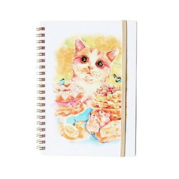 淡い水彩タッチのネコが可愛らしいリングノートネコたちの不思議な日常を描いた絵日記「kyou wa donna hi?」のリングノート。淡い水彩タッチのイラストが表紙のこのノートは、まるで絵日記そのもののような可愛らしさです。サイズB6(182×128mm)個装サイズ：18×13×1cm重量個装重量：150g素材・材質紙生産国日本fk094igrjs