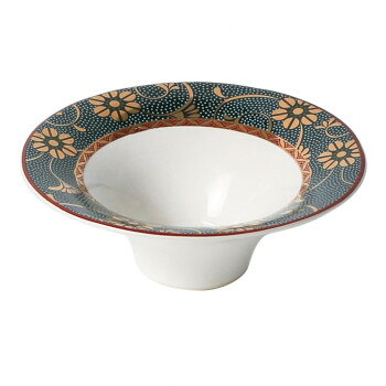 伝統工芸品である九谷焼と花の優美なコラボレーション伝統工芸品である九谷焼と花の優美なコラボレーションは見るものを魅了します。サイズΦ10×H3.5cm個装サイズ：10.0×10.0×3.5cm重量100g個装重量：100g素材・材質陶磁器生産国日本fk094igrjs