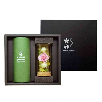 おすすめ茶葉からできる抹茶の香りのお線香。オシャレなパッケージに仕立てました。また、プリザーブドフラワーのコルクアレンジとセットすることで、よりセンスの良い贈り物になりました。サイズ個装サイズ：18.8×17.8×7.1cm重量個装重量：370g仕様内容:香茶葉(抹茶)約90g、ボトルフラワー(ピンク)付属品取扱説明書生産国中国fk094igrjs