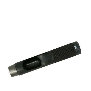 おすすめ刃物特殊鋼SK-4・硬度HRC58±2を使用した特別仕上げの刃先です。各種レザーや厚紙、ビニール、布、ゴムのなどの補修・補強・製作におすすめです。刃先の切れ味が抜群なので、ハンマーを使わなくても、手で回しながら押し込んでいくだけでも穴があけられます。※ハンマーを使用する際は、ポンチを垂直にして、頭部をハンマーでたたいてください。サイズ個装サイズ：17×10×6cm重量個装重量：150g素材・材質刃物特殊鋼SK-4仕様穴径:直径15.0mm生産国日本fk094igrjs