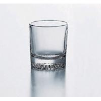 底面のカットが重厚さ、雄大さを表現してます。低価格なシンプルラインサイズ5.1×5.1×5.7cm個装サイズ：20.1×15.3×5.8cm重量97g個装重量：1164g素材・材質ソーダガラス仕様適正容量60ml商品サイズ直径51×H57mm最大直径51mm製造国日本底面のカットが重厚さ、雄大さを表現してます。 低価格なシンプルライン