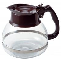洗いやすい広口形状!注ぎやすく水切れの良い樹脂製の注ぎ口。フタの開閉はラクラクワンプッシュ。ハンドルは2バンド構造。耐熱ガラス製なので熱湯洗浄OK!衛生的に使用できます。サイズ幅210×奥行165×高173mm、口径90mm個装サイズ：19×19×19cm重量個装重量：500g素材・材質耐熱ガラス、フタ・ハンドル：ポリプロピレン、バンド：ステンレス仕様熱湯可(耐熱温度差：120度)電子レンジ不可実用容量(バンド下)：1800ml製造国日本洗いやすい広口形状! ※使用上の注意　・調理の時は、外側の水滴をぬぐい、途中で差し水をする時は冷水をさけ、またガラスの部分が熱くなっている時はぬれた布でふれたり、ぬれた所に置かないで下さい。　・洗う時は、研磨材入りたわし、金属たわしやクレンザーなどを使用しないで下さい。使用イメージ画像。※カップ＆ソーサーは付属しておりません。取り外し可能なキャップ付き。洗いやすい広口形状。 注ぎやすく水切れの良い樹脂製の注ぎ口。フタの開閉はラクラクワンプッシュ。ハンドルは2バンド構造。耐熱ガラス製なので熱湯洗浄OK!衛生的に使用できます。