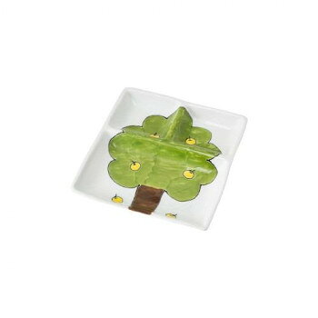 おすすめ林檎の木の絵柄がかわいい仕切り皿です。ワンプレートの盛り付けにも。※ご使用後はなるべく早く洗剤で洗い、充分に乾燥させてから収納してください。※欠けたりヒビが入った商品は、ご使用をお止めください。ケガなどの原因になります。※サイズ・重量・形状・色柄などは、焼成や原料の事情で若干の誤差が生じることがあります。サイズW20×D18.5×H2cm個装サイズ：20.9×20.6×4.4cm重量約410g個装重量：490g素材・材質磁器仕様食洗機・電子レンジ可オーブン・直火不可生産国日本fk094igrjs