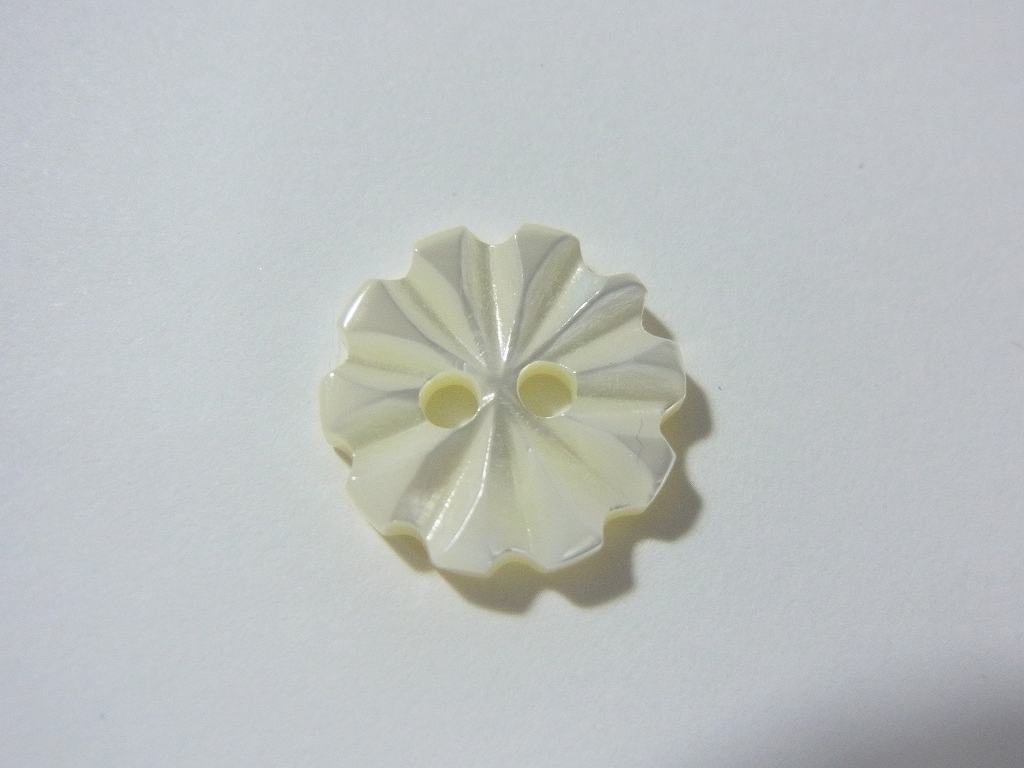 乐天商城 - 高瀬貝釦　菊型　約11.5mm　8個入り
