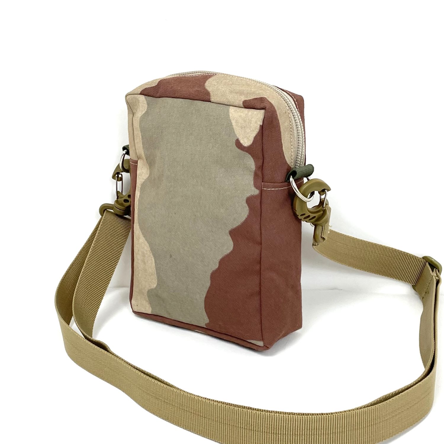 Rakuten - フランス軍 縦長 デザートカモ サコッシュ 新品 233N-