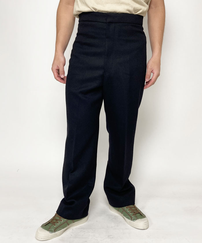 イギリス海軍 ROYAL NAVY ブラック サスペンダーパンツ（USED）234U=