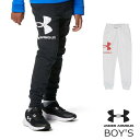 アンダーアーマー UNDER ARMOUR UA キッズ ボーイズ トレーニング ジョガーパンツ ライバルフリース ビッグ ロゴフィル 1373557 裏起毛 防寒 吸汗速乾 スポーツ ジム 運動 部活 サイズYXS　120程度 　　　YSM 130程度 YMD　140程度 ウエストはドローコードにより調整可能 両サイドにポケット 右後ろにスナップボタン付きポケットあり RivalFleece(ライバルフリース)：柔らかな起毛素材が暖かさと快適さを提供する、吸汗速乾性を高めたUA独自のコットンフリース コットン67％、ポリエステル13％ ルーズフィット 【原産国】ニカラグア 画像について：お使いの液晶機種やモニター環境、撮影に使用している 光源と商品をご覧いただく光源の違い等により 商品のお色と画像の色合いが異なって見えることがございます。 ご了承ください。