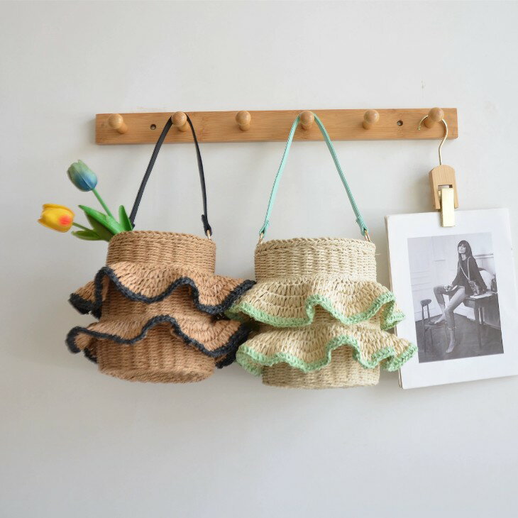 【半額クーポン対象】かごバッグ フリル ハンドバッグ ミニ 夏バッグ カジュアル 大人可愛い ガーリー リゾート デート お出かけおすすめ おしゃれ レディース トレンド 人気 プチプラ 韓国ファッション 2025春夏新作 【akb507-119】【予約販売：15-20日】【送料無料】宅込のサムネイル