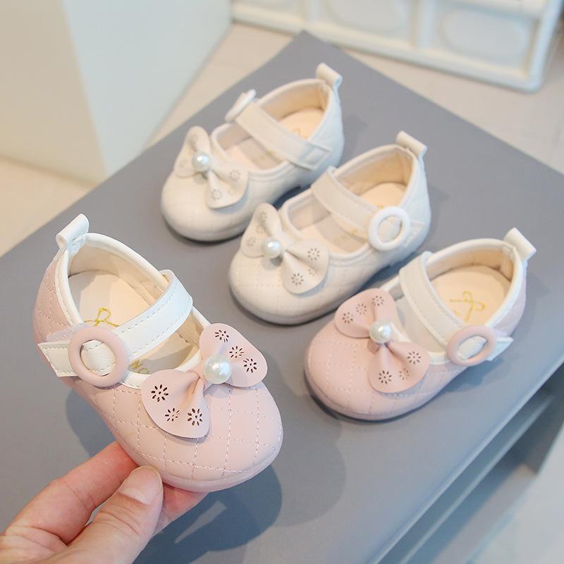 春秋 ベビー シューズ 幼児 ソフトソール 子供靴 女の子 赤ちゃん パール 蝶 ガーリー 軽量 おしゃれ ..