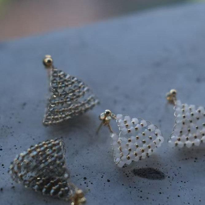 ピアス イヤー スタッド ビーズ ハイエンド アクセサリー 華やか おしゃれ 女性 エレガント