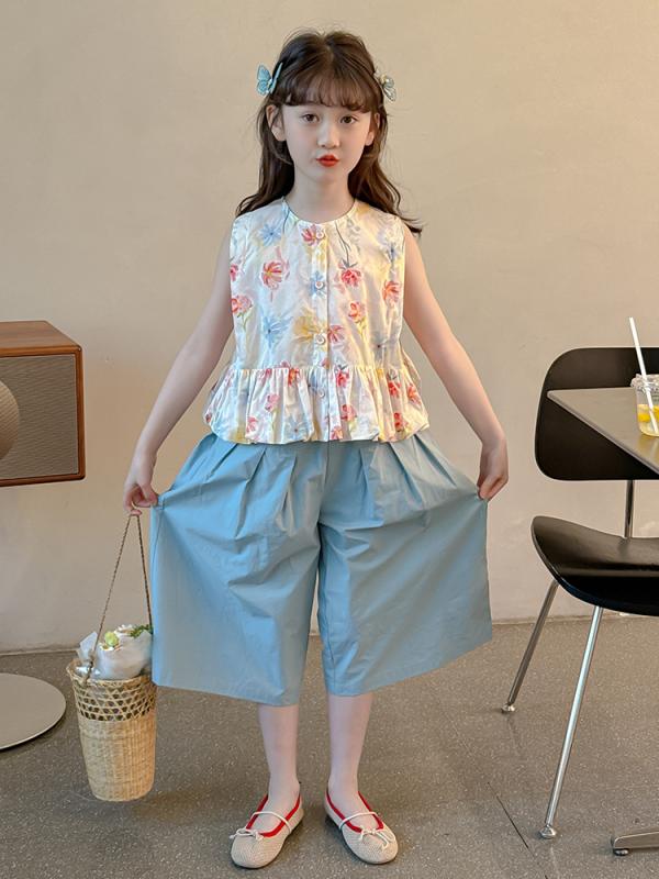 ・カテゴリ: 子供用セットアップ・対象性別: 女の子・スタイル: 韓国風・セット内容: トップス、パンツ（2点セット）・袖丈: ノースリーブ・パンツ丈: 7分丈・生地加工: ソフト加工・生地の厚さ: 薄手・柄: 花柄・素材: 綿混纺（綿65%）・安全基準: B類・着用タイプ: プルオーバー・カラー展開: 花柄・サイズ展開: 120cm、130cm、140cm、150cm、160cm、170cm
