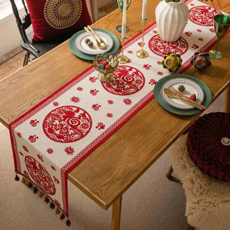 テーブルランナー センタークロス 新年 テーブルクロス 雰囲気 ウェディング テーブル 赤 華やか 婚約 お祝い ダイニングテーブル ロング コーヒーテーブル