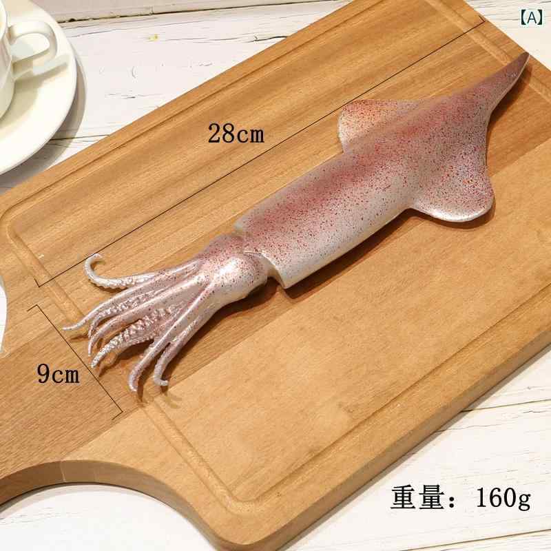 ラ・グラーヌの食品サンプル 見本 模擬食品 ダイオウイカ シーフード フェイク フードサンプル 模型 イカ 水族館 飲食店 ホテル ウィンドウ ディスプレイ 店舗演出 視覚効果 食育教材 小道具 ショールーム インテリア｜アングル2