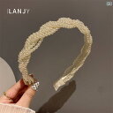 カチューシャ パール ヘアバンド ホワイトパール ライン キラキラ 韓国 ツイスト シンプル レディース ヘア アクセサリー ファッション小物 かわいい 女子力アップ フォーマル セレモニー 万能