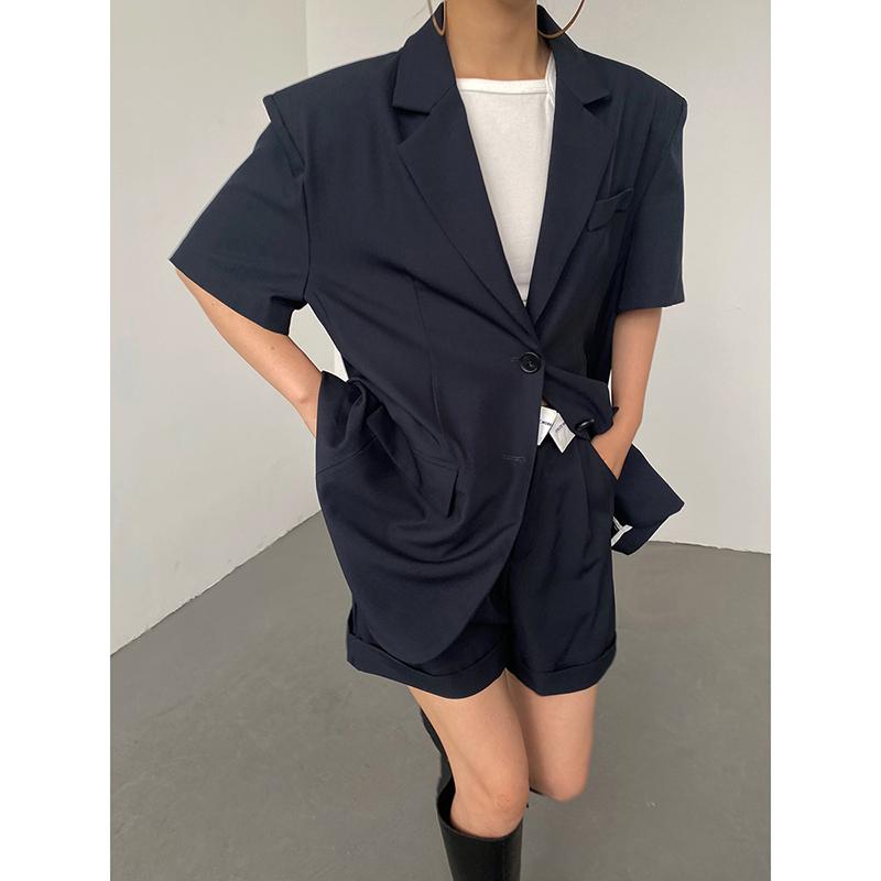 ジャケット ショートパンツ セットアップ レディース おしゃれ ファッション スリット 半袖 スーツ 夏 軽い 高級感 2点セット モダン カジュアル エレガント