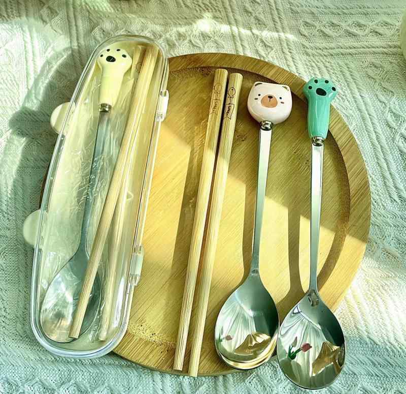 子供 食器 セット ステンレス スプーン 箸 ケース付き カトラリー ポータブル 幼児 食事 幼稚園 ホーム かわいい デザイン