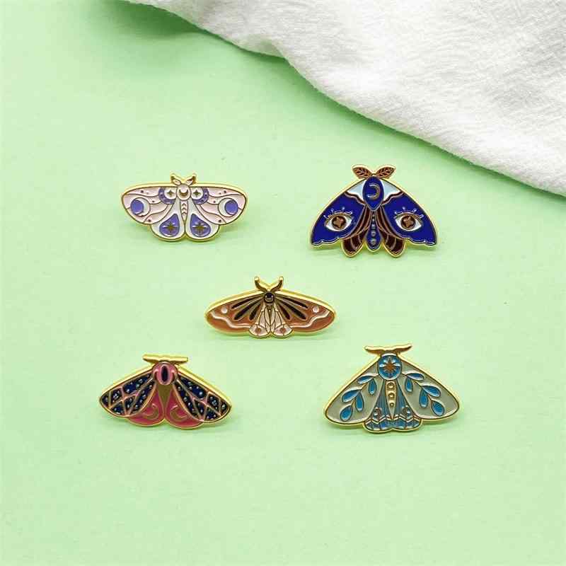 蝶 ブローチ レディース 入学式 セレモニー 小さい 昆虫 かわいい 蛾 合金 ペイント バッジ 学生 生物..