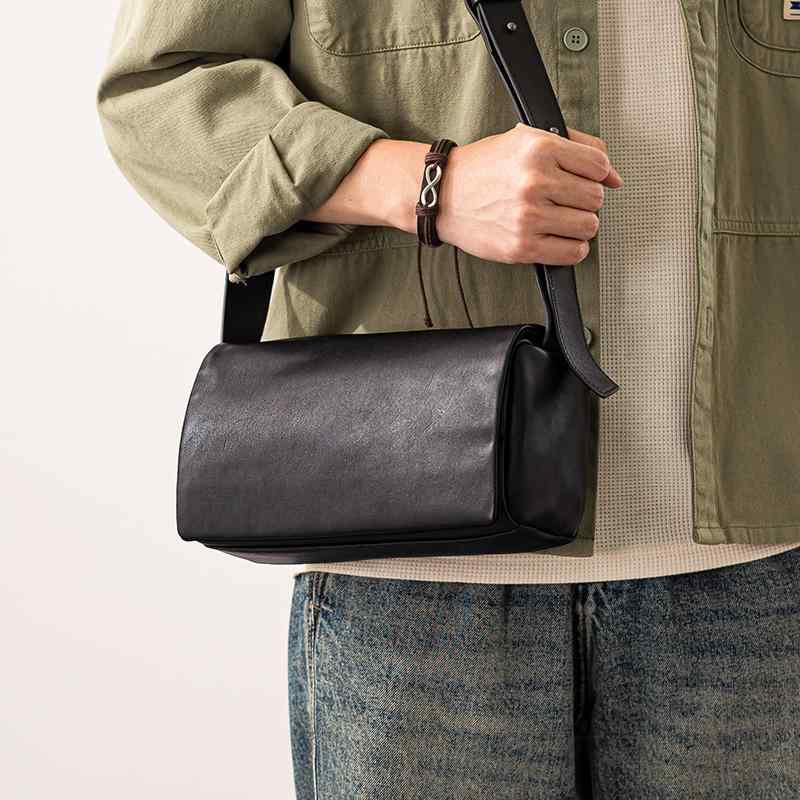 メンズ ショルダーバッグ ビジネスバッグ クロスボディバッグ 牛革 なめし革 多機能 実用的 大容量 万能コーデ ビジネス デイリーユース 通勤 レジャー 休日