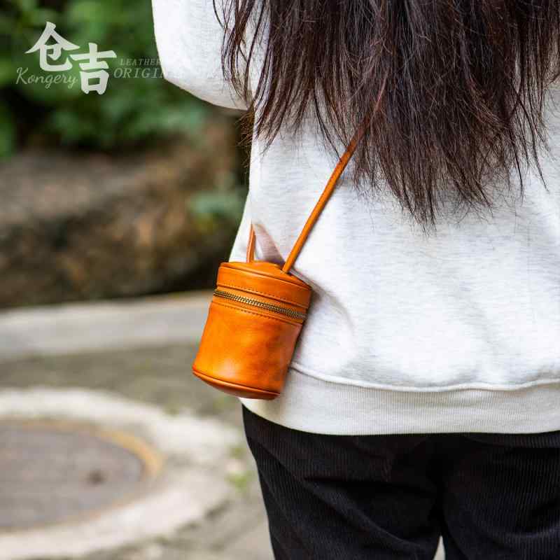 バッグ ショルダーバッグ クロスボディバッグ スモールバッグ ハンドメイド 高品質 牛革 カジュアル デイリーユース 通勤 通学 ユニセックス