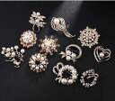 ブローチ レディース スーツ アクセサリー 人工宝石 パール 花 ハート コサージュ 金メッキ ゴールド色 ジュエリー風 ピンバッジ ラインストーン ジルコニア きらびやか シンプル エレガント 多種