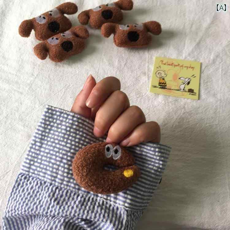 ブローチ レディース キッズ アクセサリー ぬいぐるみ 犬 子犬 顔 C型文字顔 茶 ぬいぐるみ かわいい ピンバッジ バッグ 衣類 装飾 ユニーク 個性的 おしゃれ 手作り ファンシー ギフト プレゼント