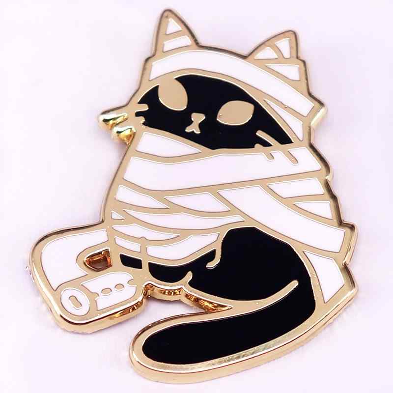 ブローチ 胸飾り 包帯 子猫 エナメル ピンバッジ かわいい ユニーク プレゼント アクセサリー 動物 デザイン ファッション
