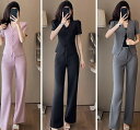 レディース パンツスーツ 半袖 夏 グレー ピンク 黒 薄手 セットアップ 上品 フェミニン ショート丈ジャケット 袖ギャザー スリムフィット ウエストシェイプ シングルブレスト エレガント モダン シック