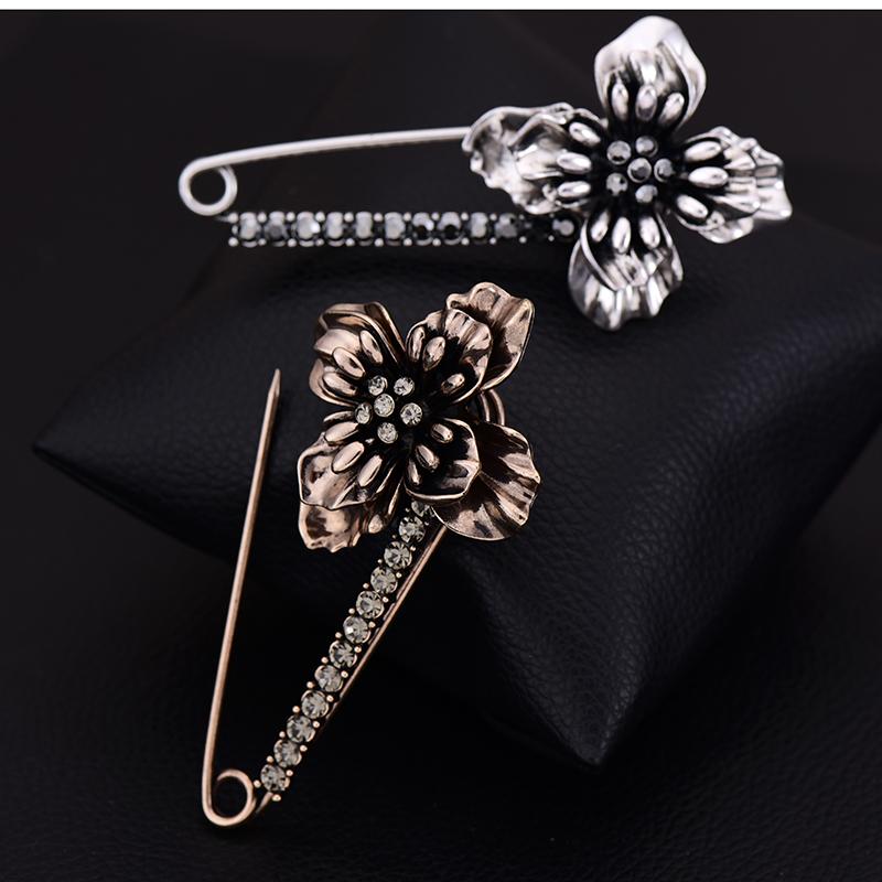 ブローチ レディース 卒業式 入学式 セレモニー アクセサリー ピン バッジ コサージュ ペンダント かわいい おしゃれ モチーフ 花 ショール スカーフ 韓国