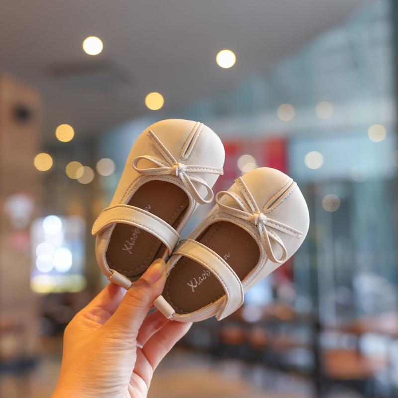 ベビーシューズ 女の子用 リボン付き シューズ 春秋 ソフトソール 幼児 乳児 軽量 快適 シンプル PU素..