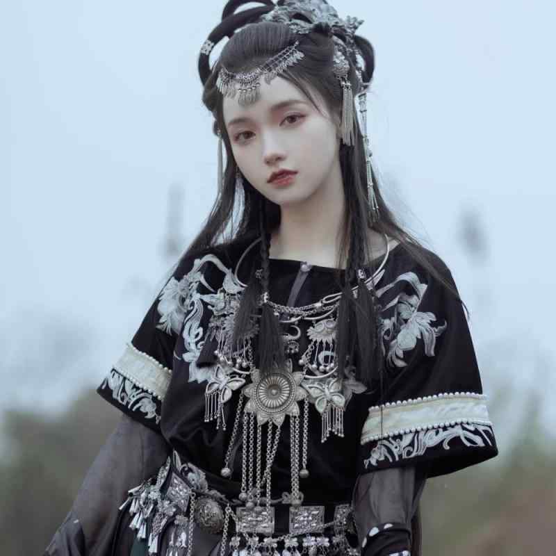 ヘッド ドレス ボヘミアン エスニック アメリカ レトロ 眉毛 ヘア バンド レトロ シルバー 金属 葉 タ..