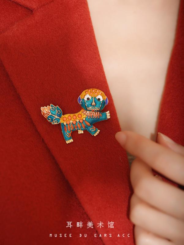 ブローチ 入学式 卒業式 覚醒 ライオン 新 チャイナ風 かわいい スーツ アクセサリー ガールフレンド ギフト ユニーク 女性 ファッション ジュエリー レディース