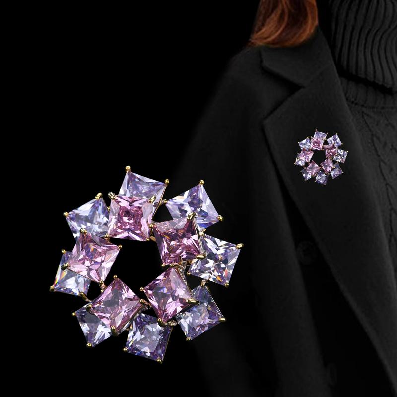 ブローチ 入学式 卒業式 銅 金 メッキ レディース 高度 若々しい ハイエンド 精巧 アクセサリー コート スーツ 秋冬 セーター コサージュ ファッション ...