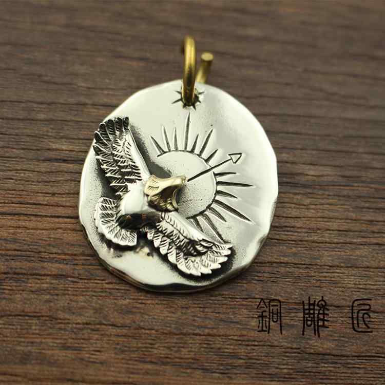 ペンダント 中国風 アクセサリー 銅 メンズ ヒップホップ イーグル ペンダント 白銅 象嵌 真鍮 イーグル キーホルダー 鳥 銅キーホルダー