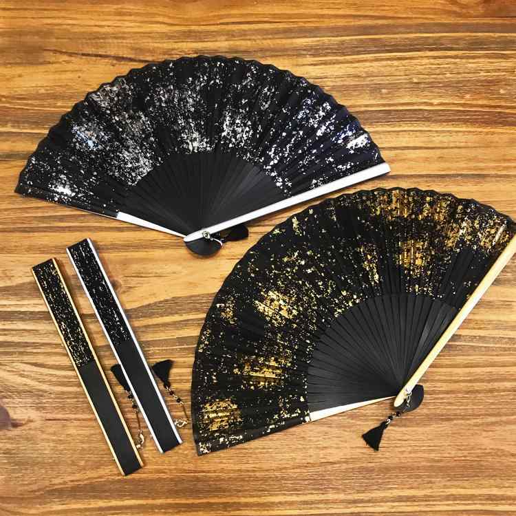扇子 チャイナ風 金 彩 黒 女性用 レトロ 旅行 写真 撮影 プレゼント 小道具 シルク プリント 染色 竹